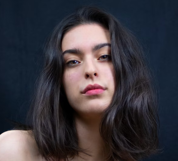 girl with dark hair and red lips